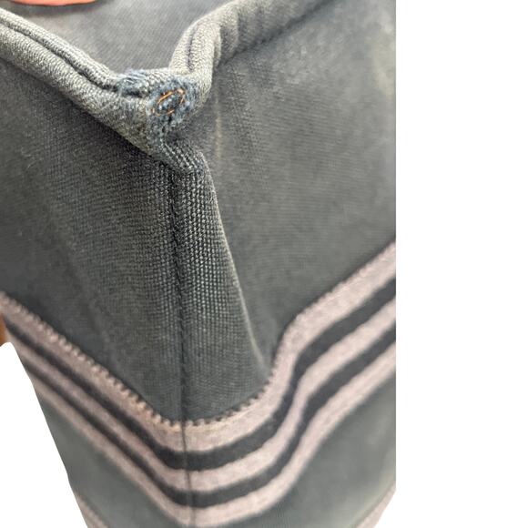 Hermès Fourre Tout PM Gray Canvas Tote Bag with Zip Pocket and Snap Closure - Picture 16 of 16